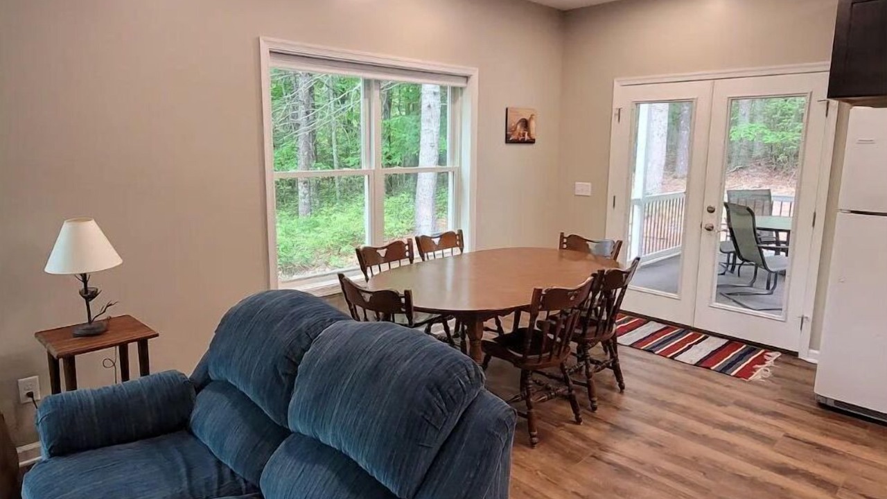 Photo of Livingroom in Singers Glen