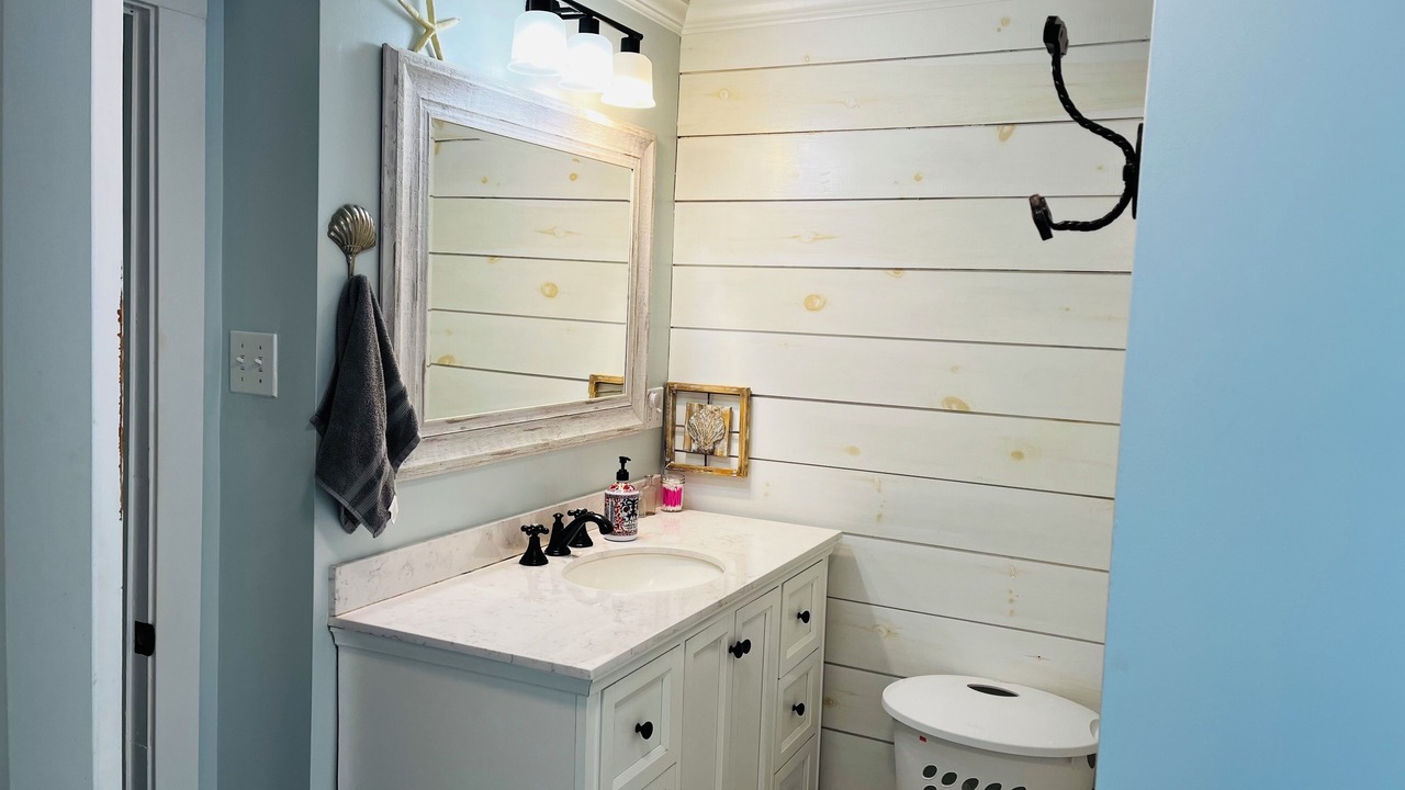 Photo of Bathroom in Niantic