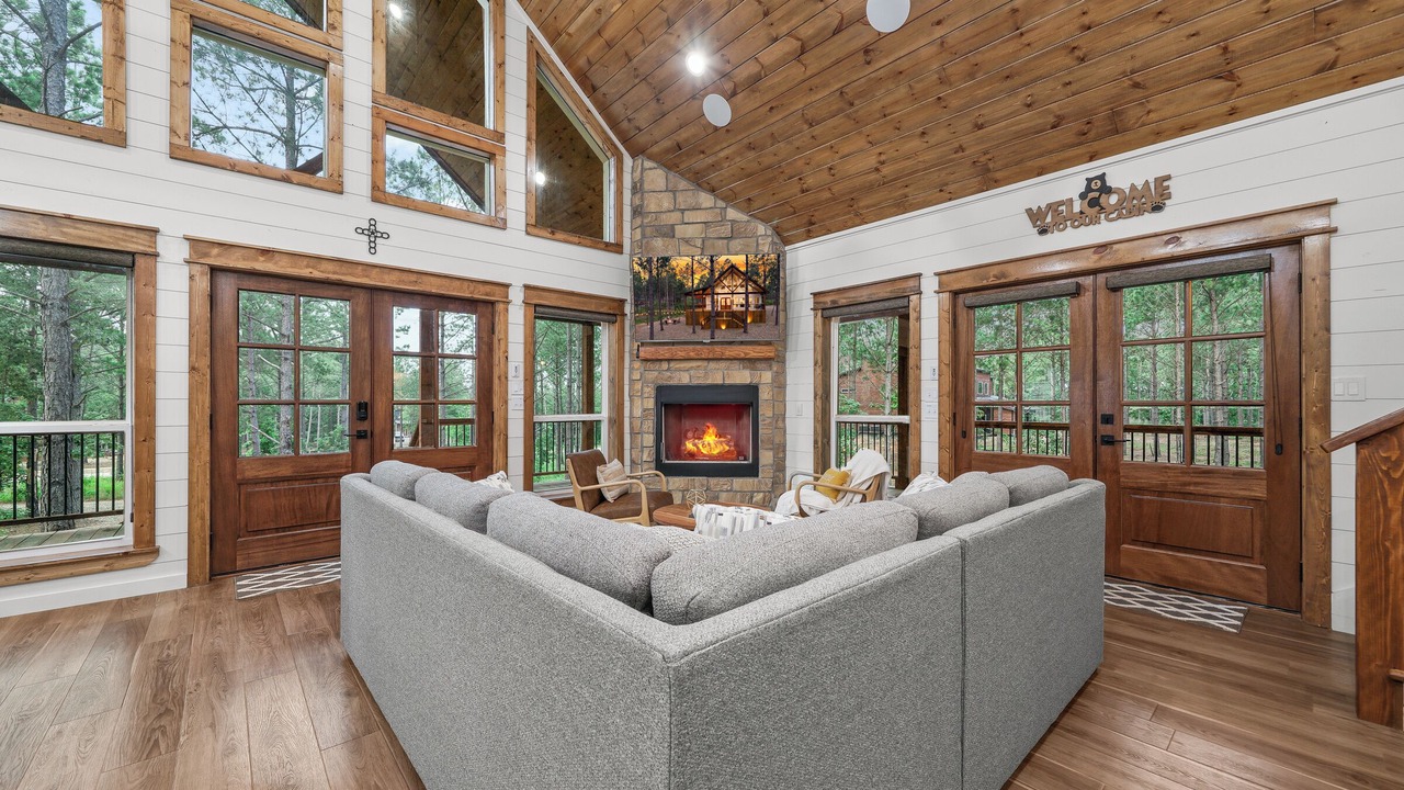 Photo of Livingroom in Broken Bow