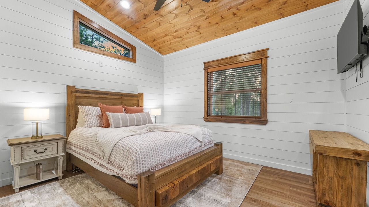 Photo of Bedroom in Broken Bow