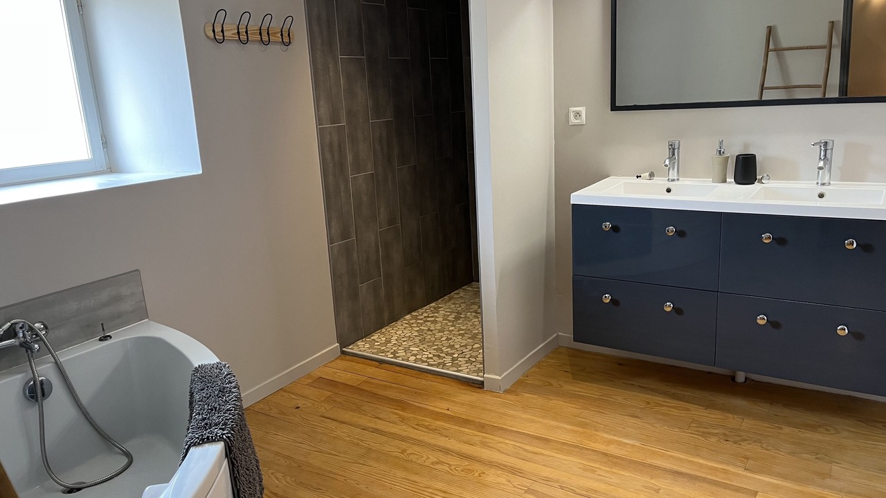 Photo of Bathroom in Nerac