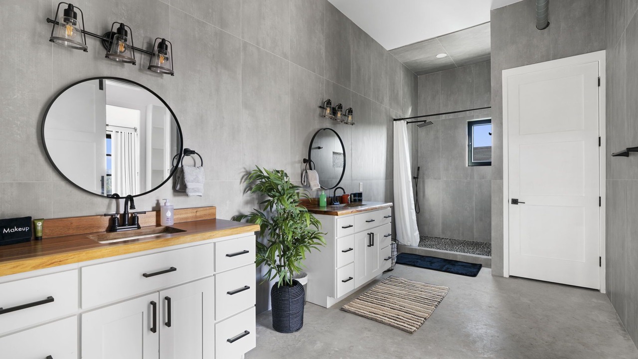 Photo of Bathroom in Leander