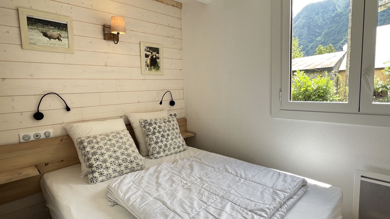 Photo of Bedroom in Cauterets