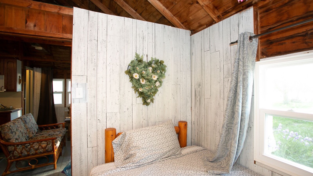 Photo of Bedroom in Lindsay