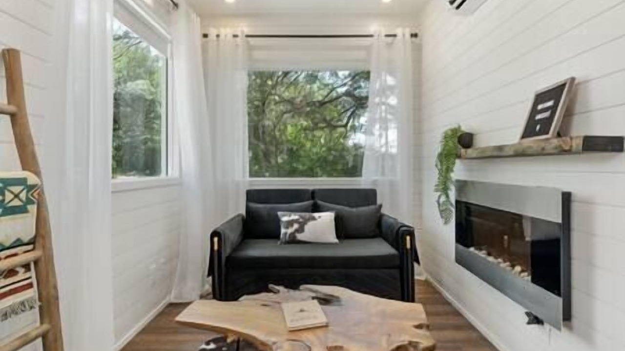 Photo of Livingroom in Dennis