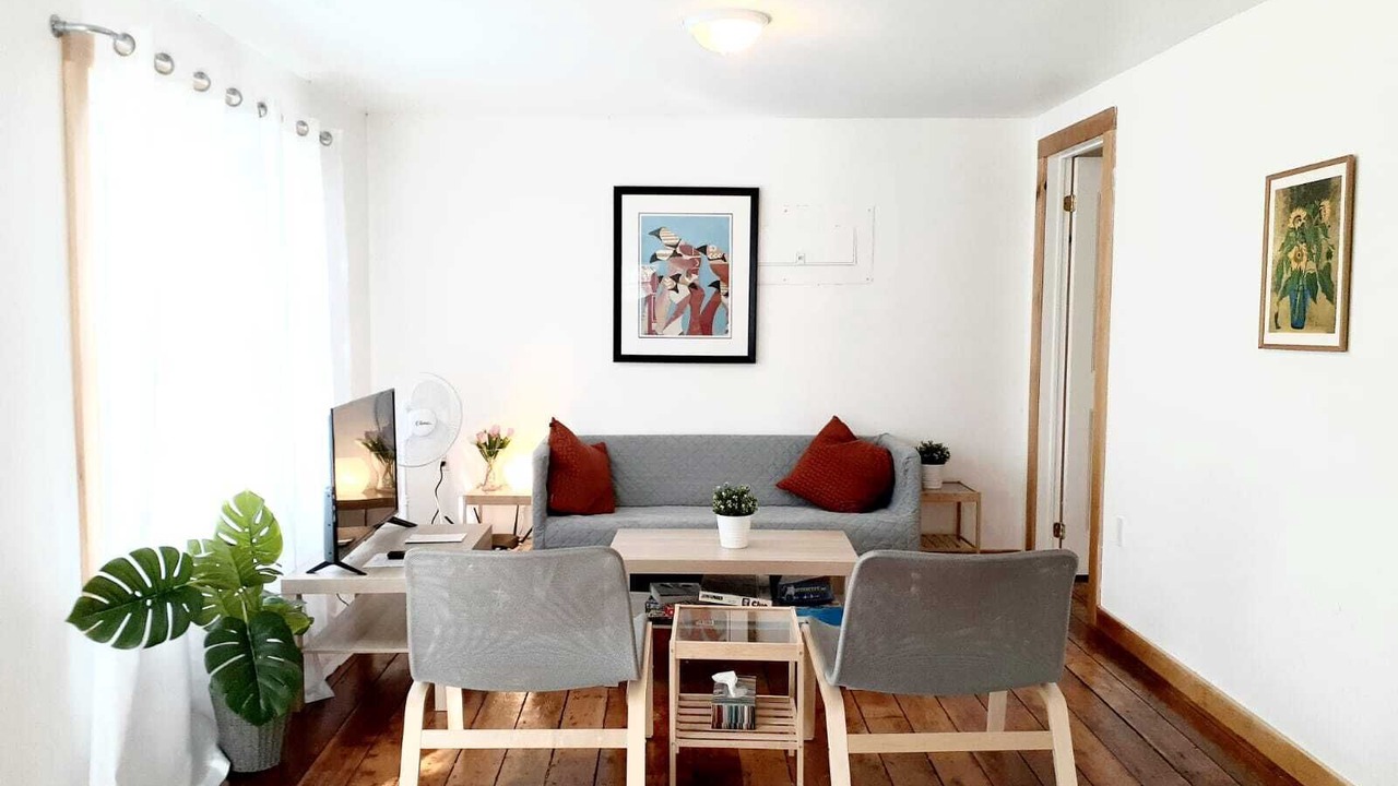 Photo of Livingroom in Milford