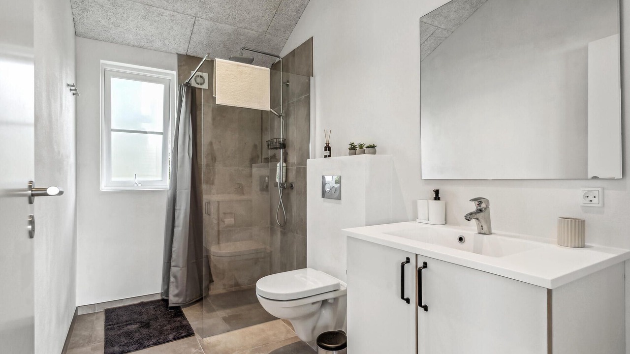 Photo of Bathroom in Skaven Strand