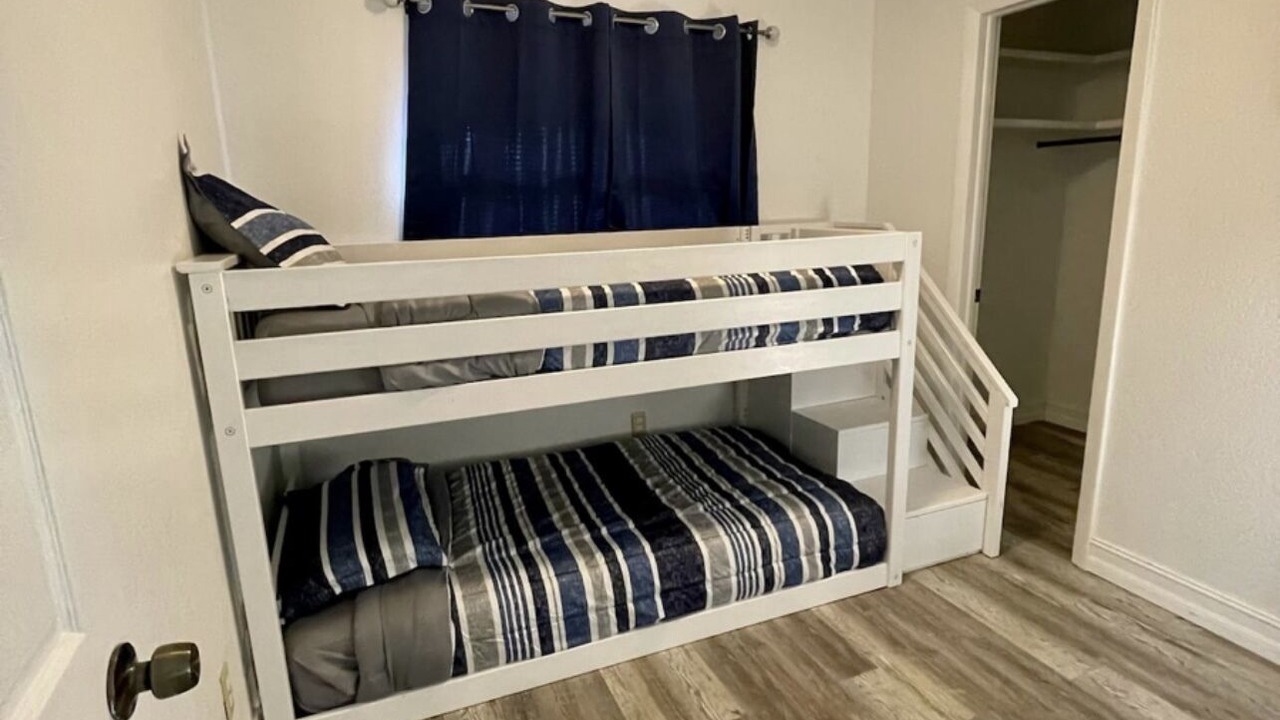 Photo of Bedroom in Oak Ridge