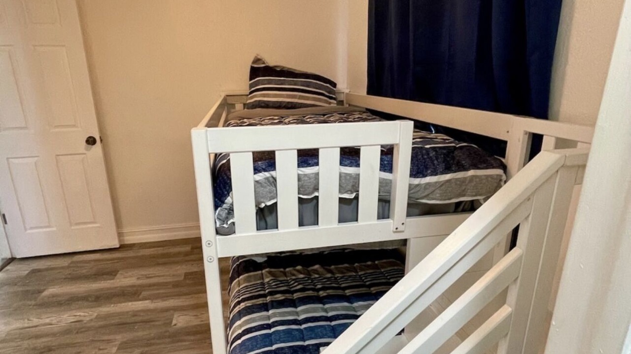 Photo of Bedroom in Oak Ridge