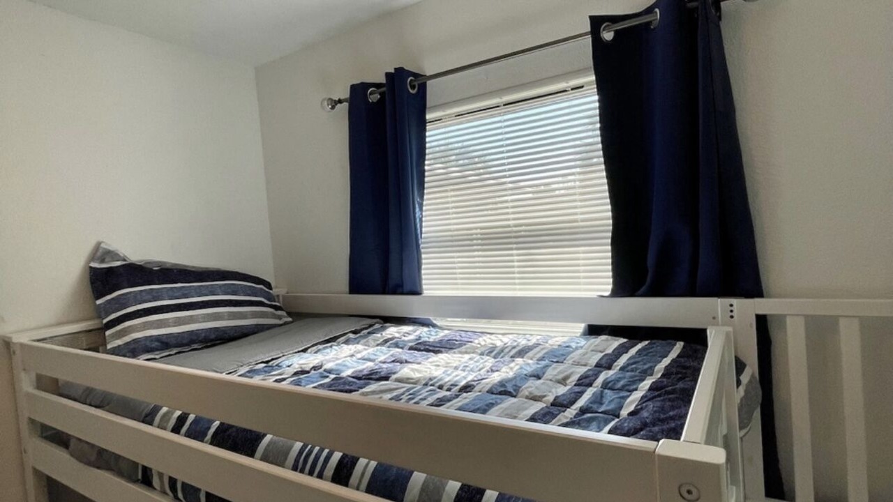 Photo of Bedroom in Oak Ridge