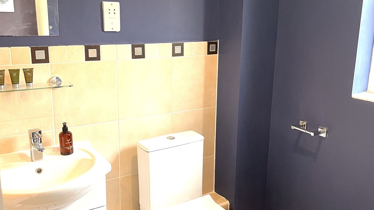 Photo of Bathroom in Horley