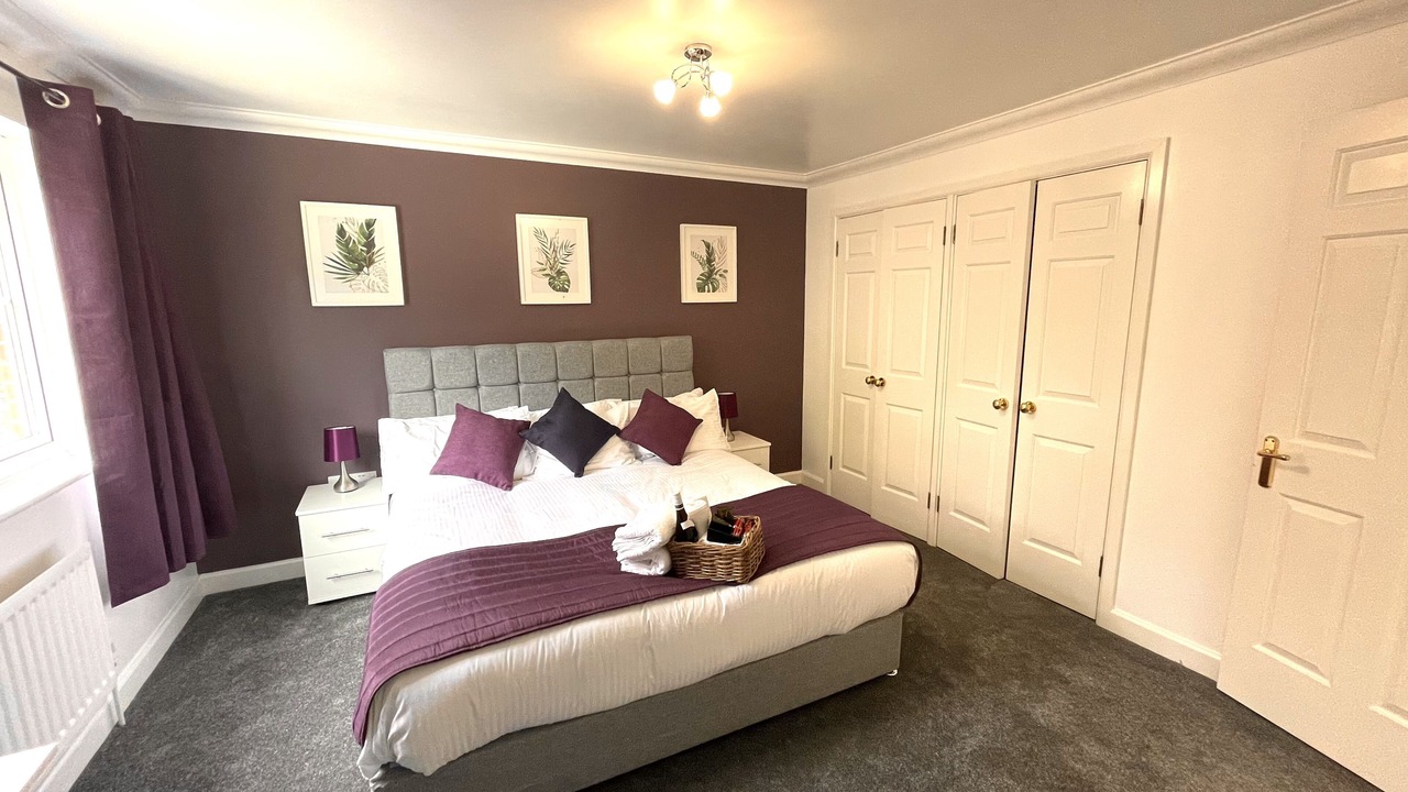 Photo of Bedroom in Horley