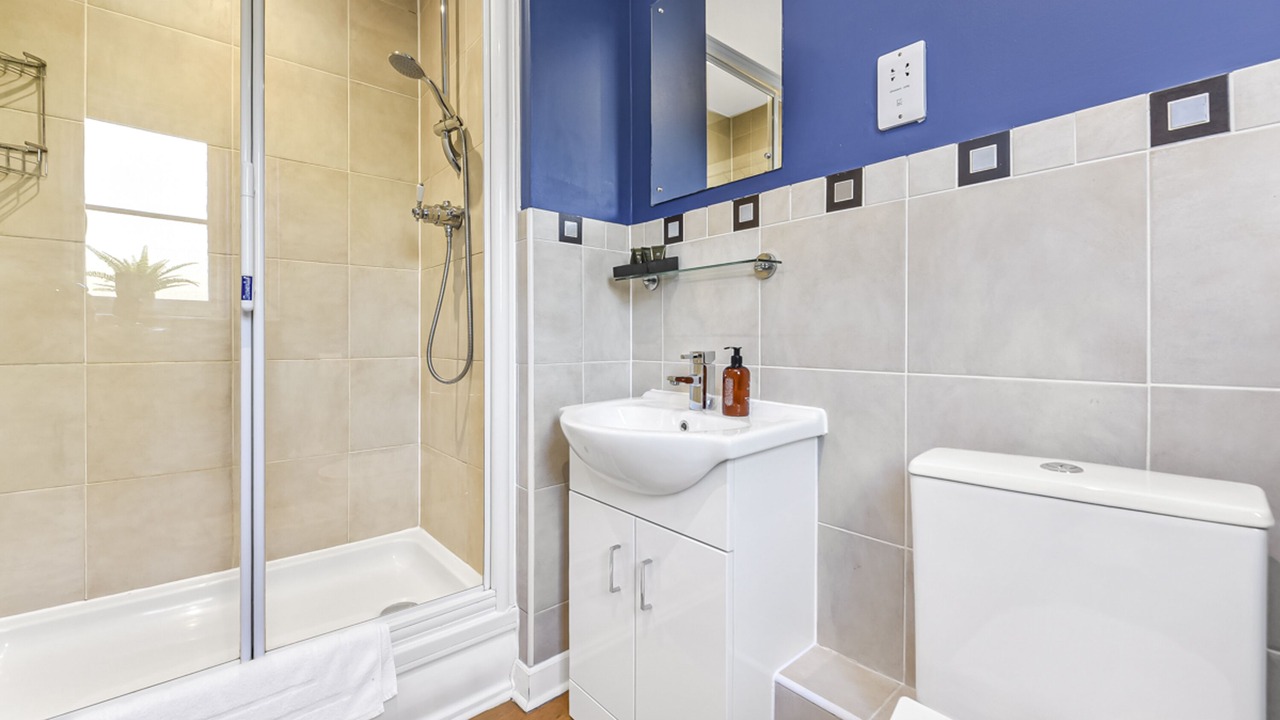 Photo of Bathroom in Horley
