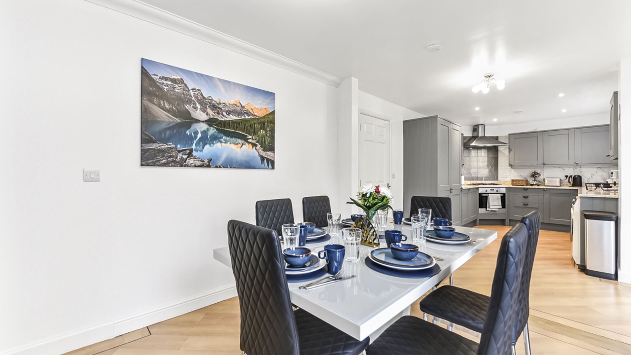 Photo of Others in Horley