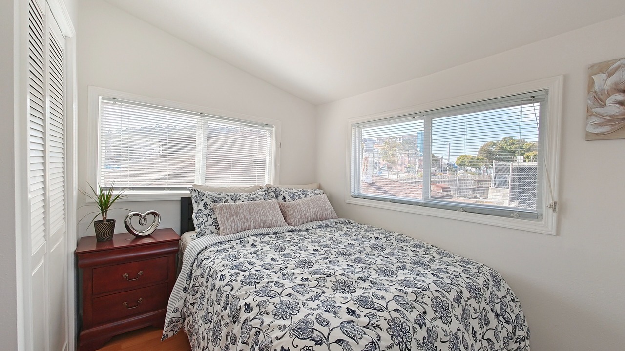 Photo of Bedroom in Daly City