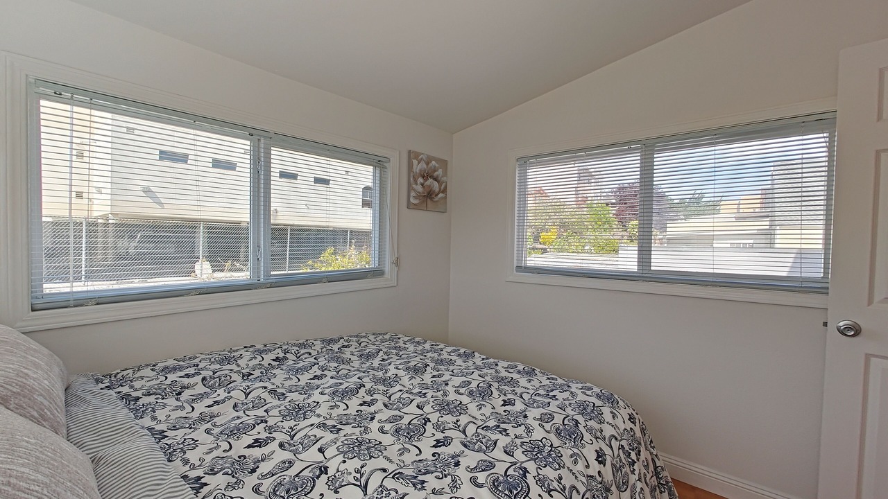 Photo of Bedroom in Daly City