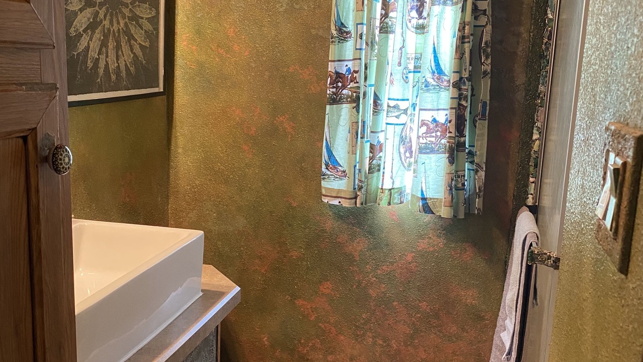 Photo of Bathroom in Dinero