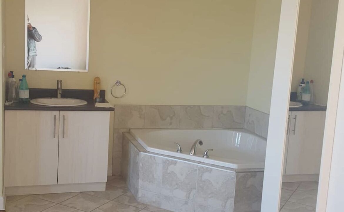 Photo of Bathroom in Saint Henri