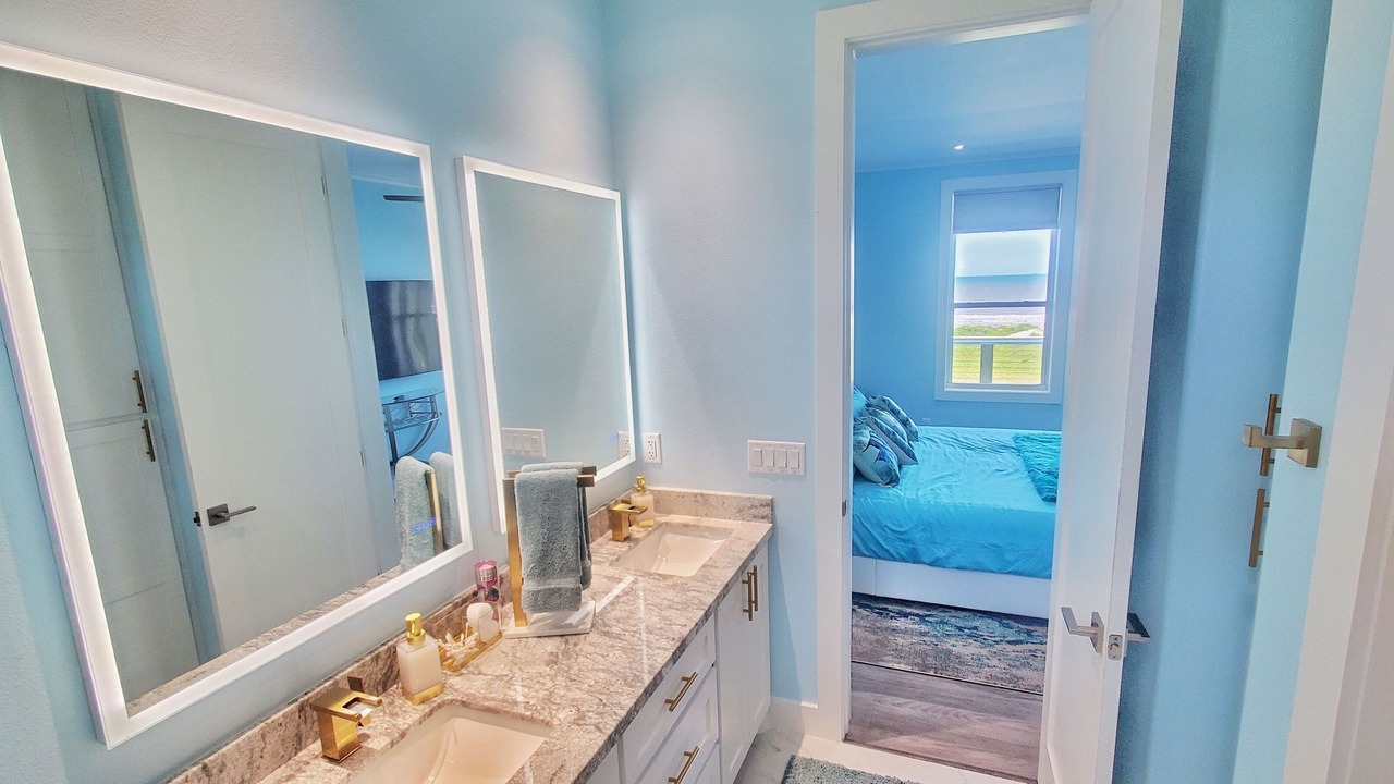 Photo of Bathroom in Crystal Beach