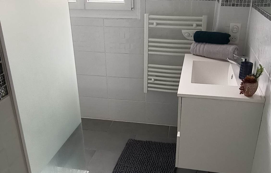 Photo of Bathroom in Ergue-Gaberic