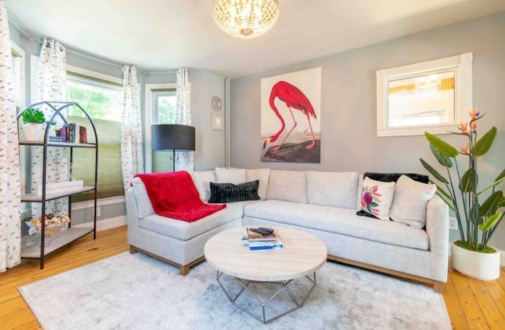 Photo of Livingroom in Thompsonville