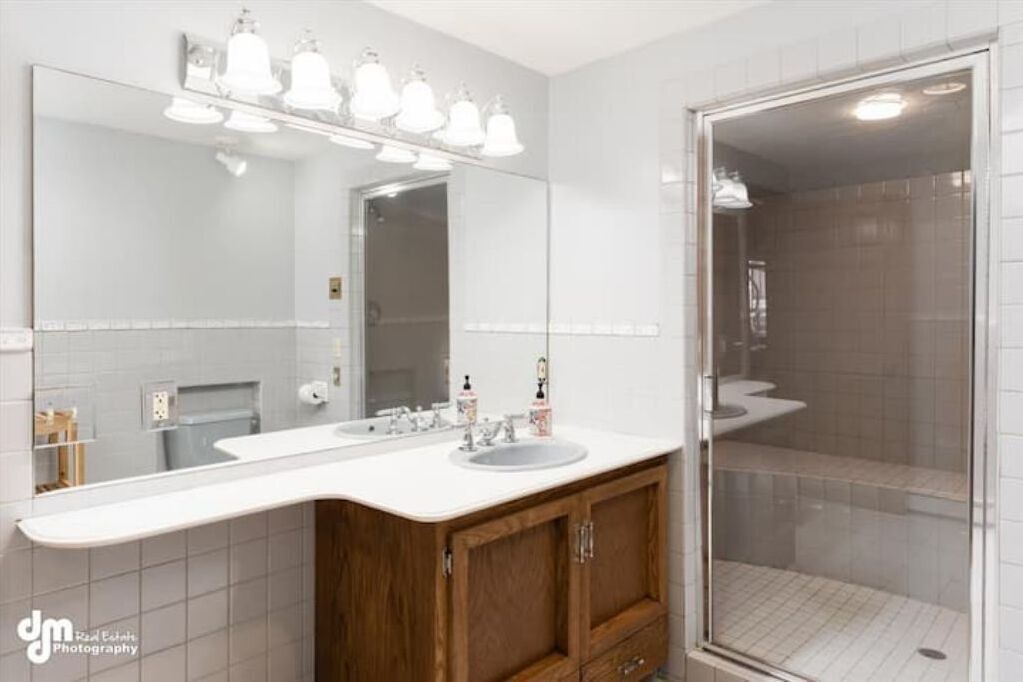 Photo of Bathroom in Huffman - O' Malley