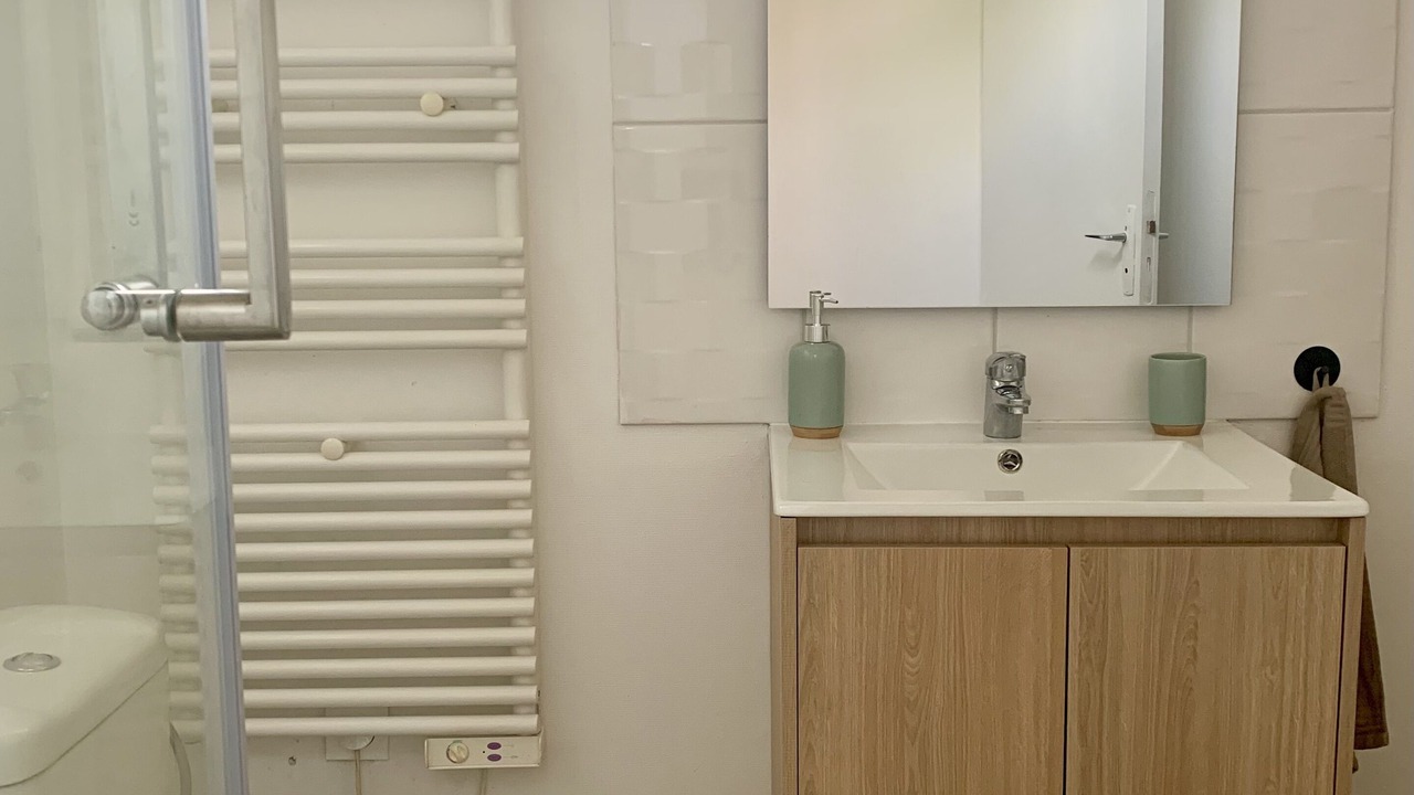 Photo of Bathroom in Cote Ouest Ormeaux