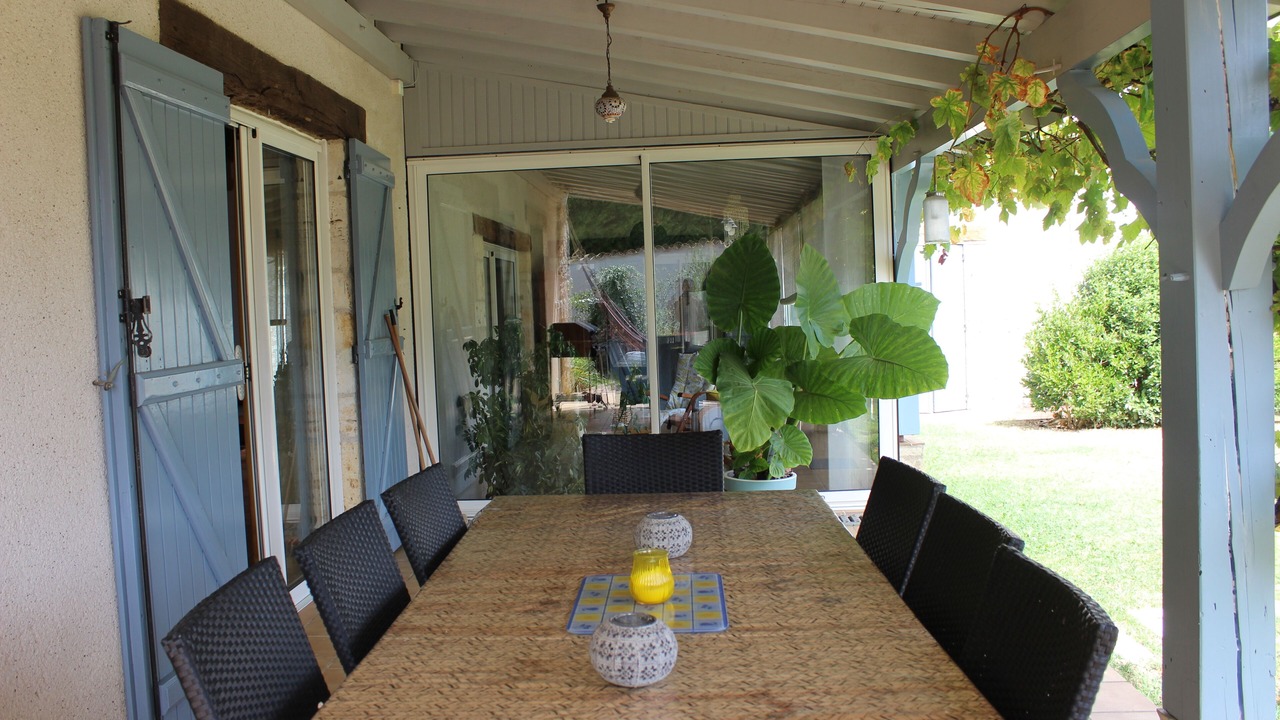 Photo of Outdoor in Pons