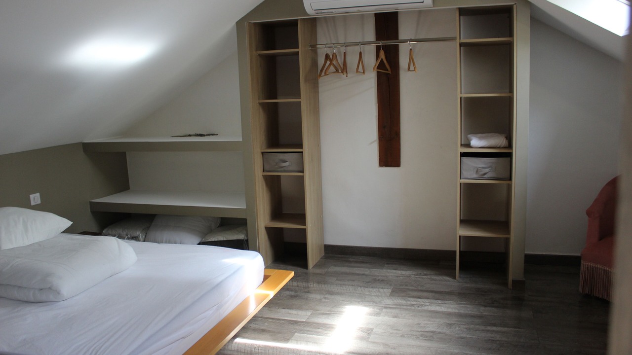 Photo of Bedroom in Pons