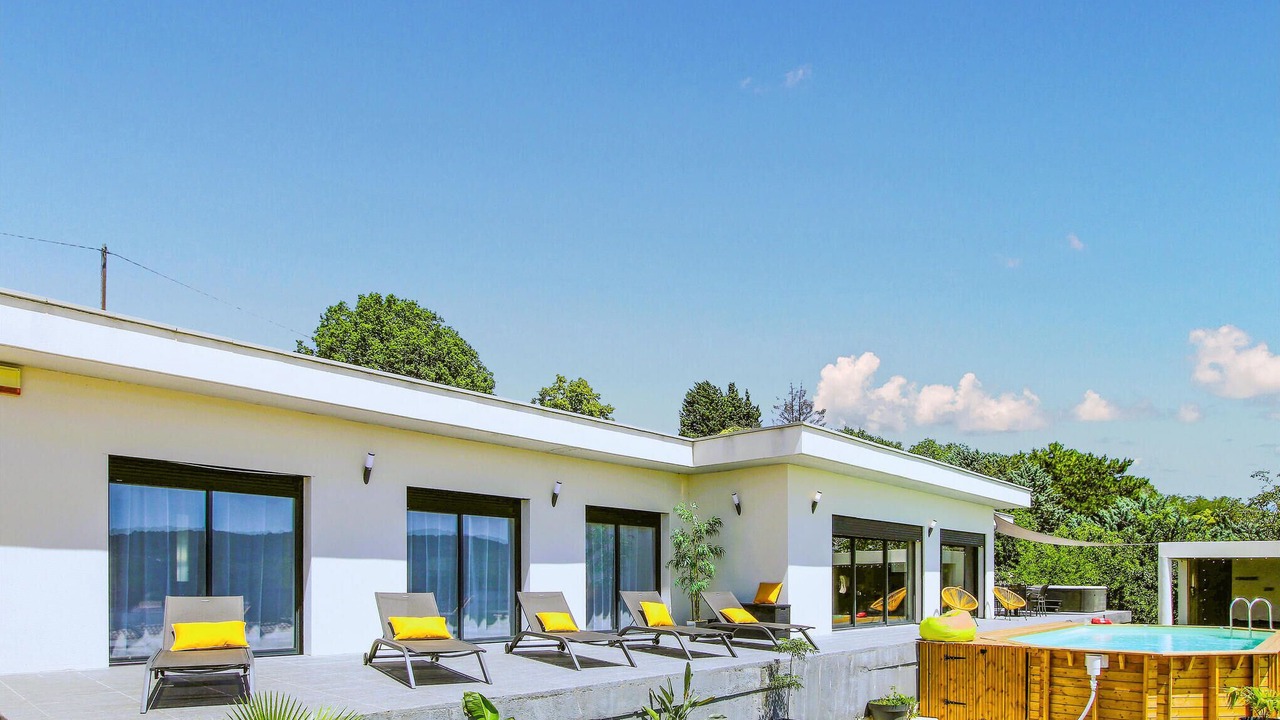 Photo of Outdoor in Montelimar