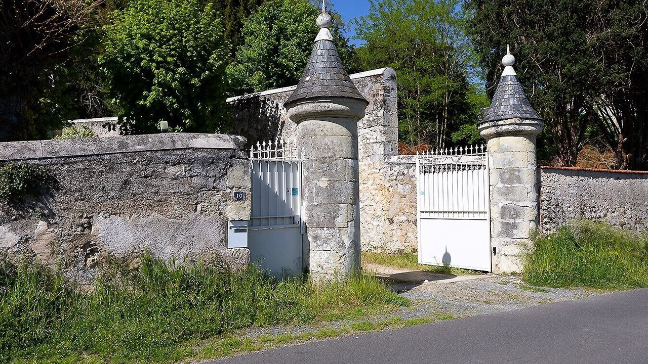 Photo of Outdoor in Nazelles-Negron