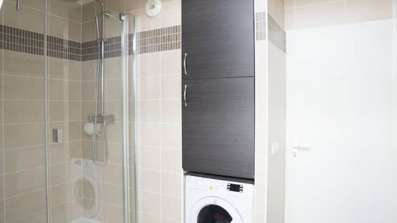 Photo of Bathroom in Chaville