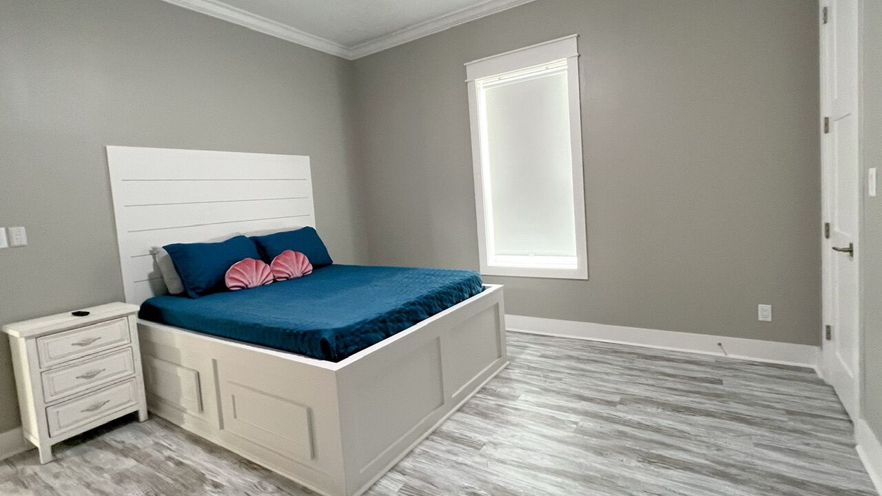Photo of Bedroom in Crystal Beach