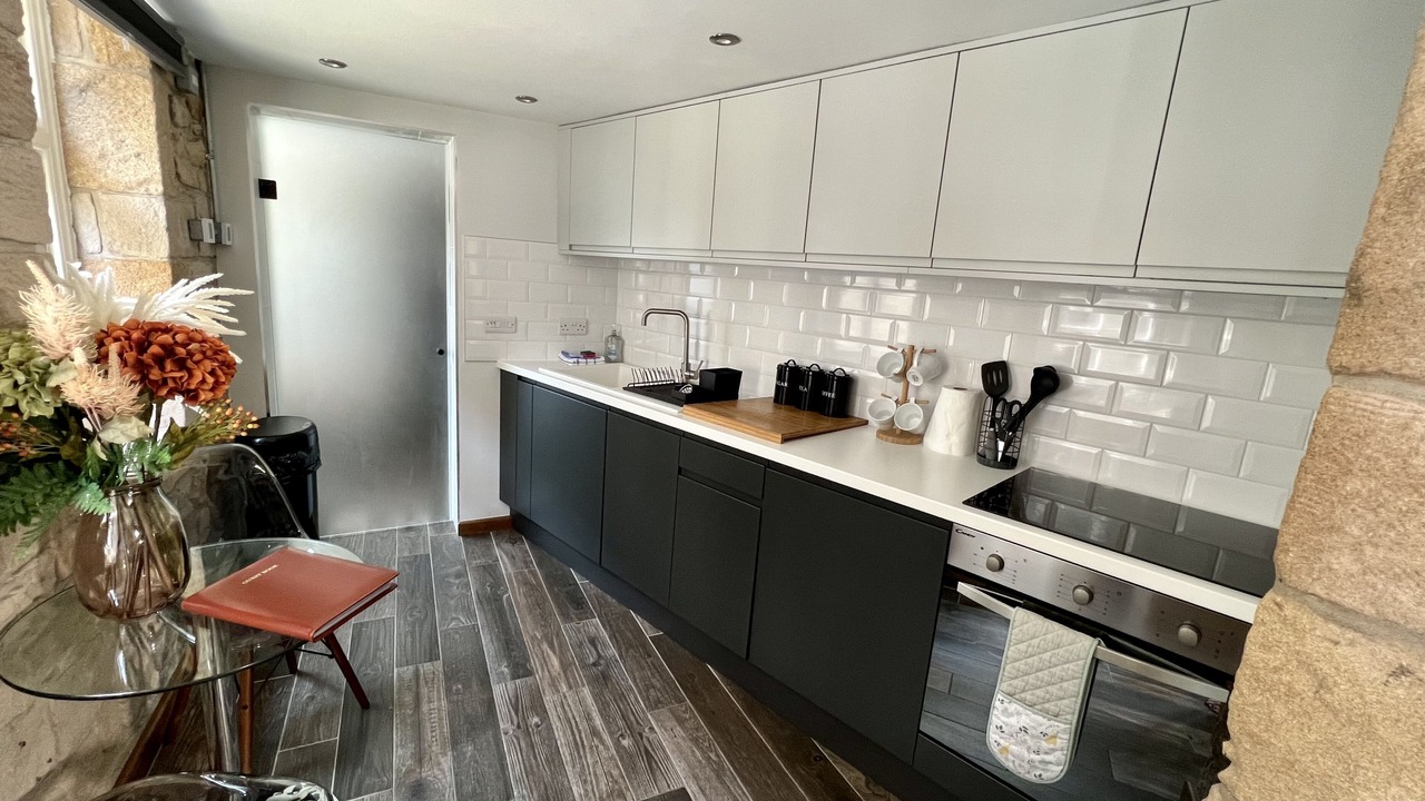 Photo of Kitchen in Holestone Moor