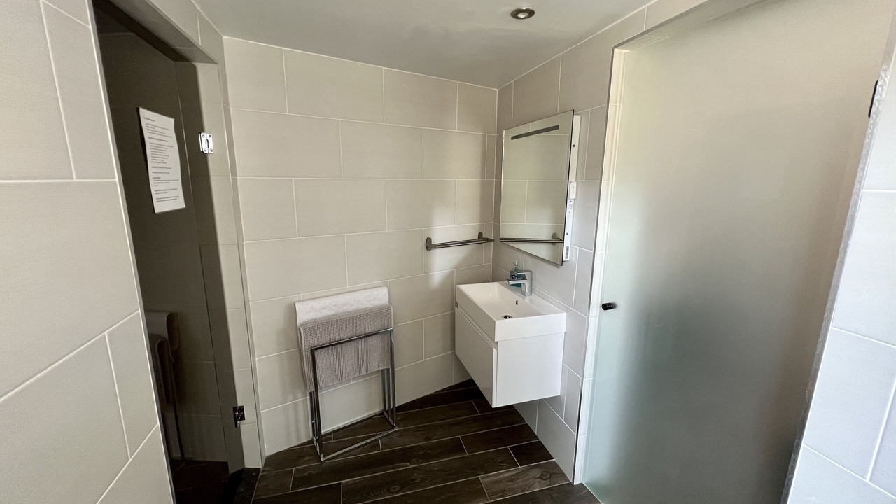 Photo of Bathroom in Holestone Moor