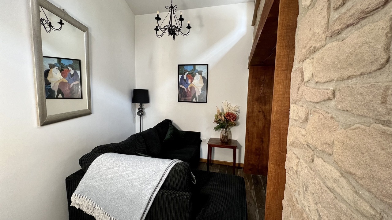 Photo of Livingroom in Holestone Moor