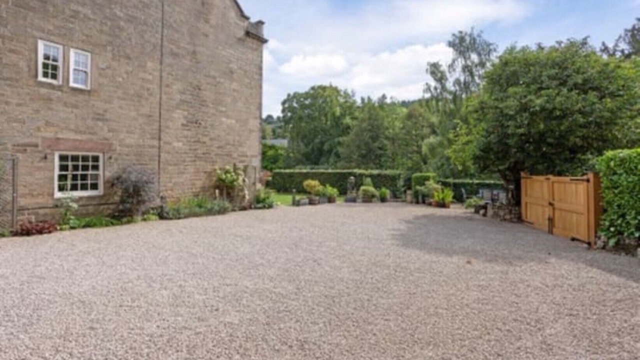 Photo of Outdoor in Holestone Moor