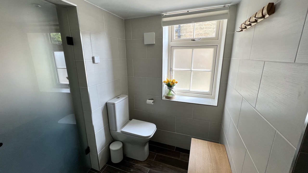Photo of Bathroom in Holestone Moor