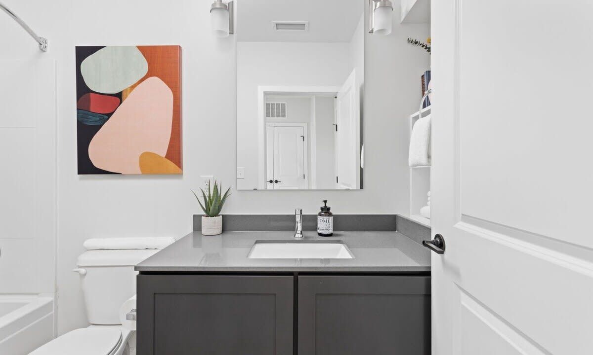 Photo of Bathroom in Meridian-Kessler