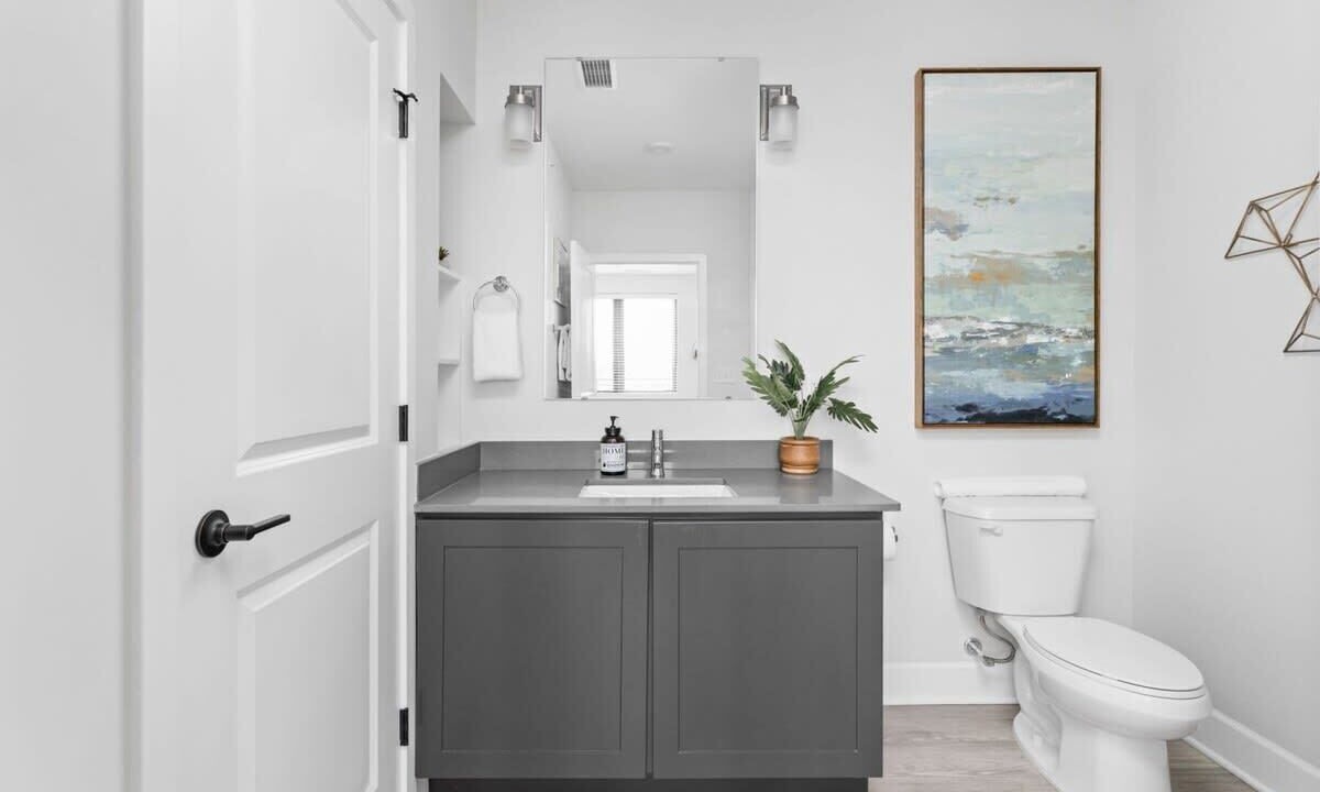 Photo of Bathroom in Meridian-Kessler
