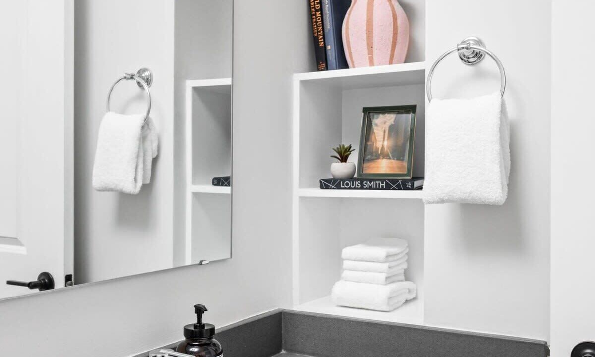 Photo of Bathroom in Meridian-Kessler