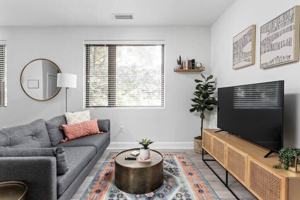 Photo of Livingroom in Meridian-Kessler