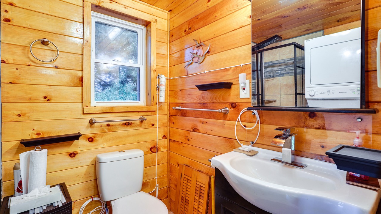 Photo of Bathroom in Williamstown