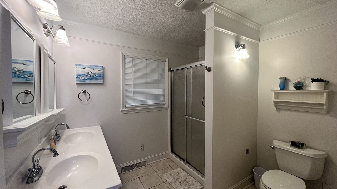 Photo of Bathroom in Seneca