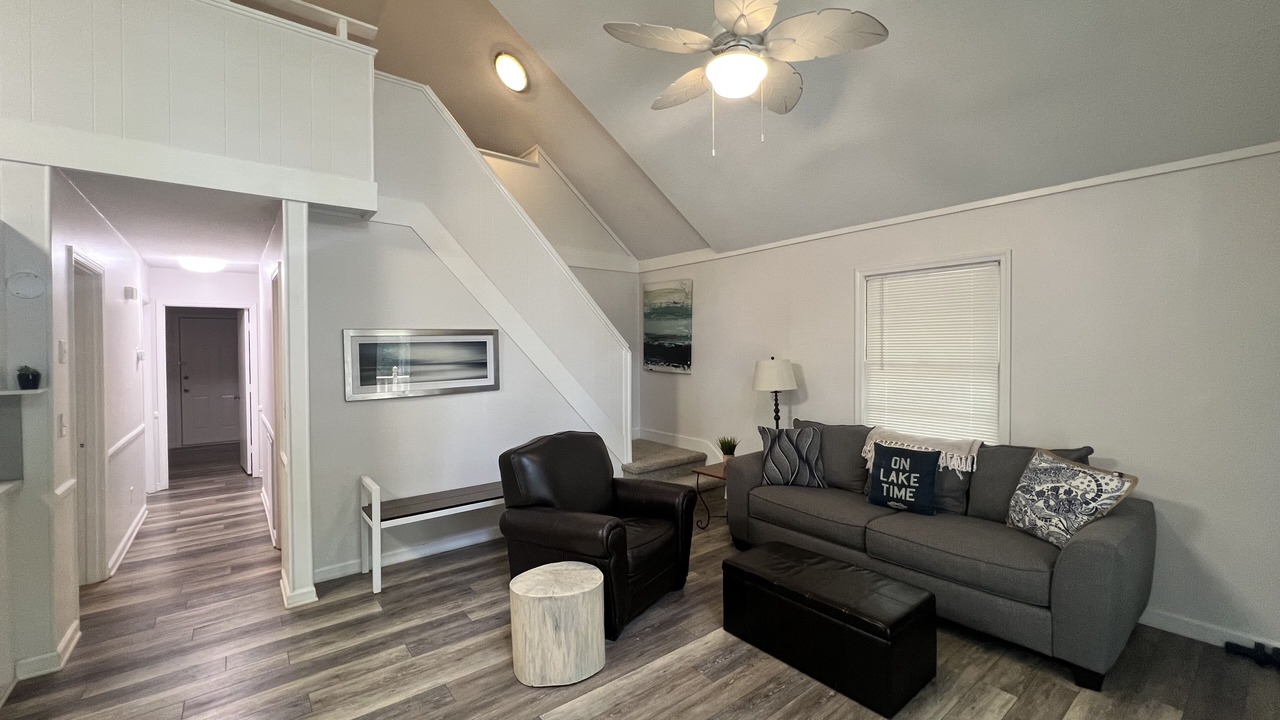 Photo of Livingroom in Seneca