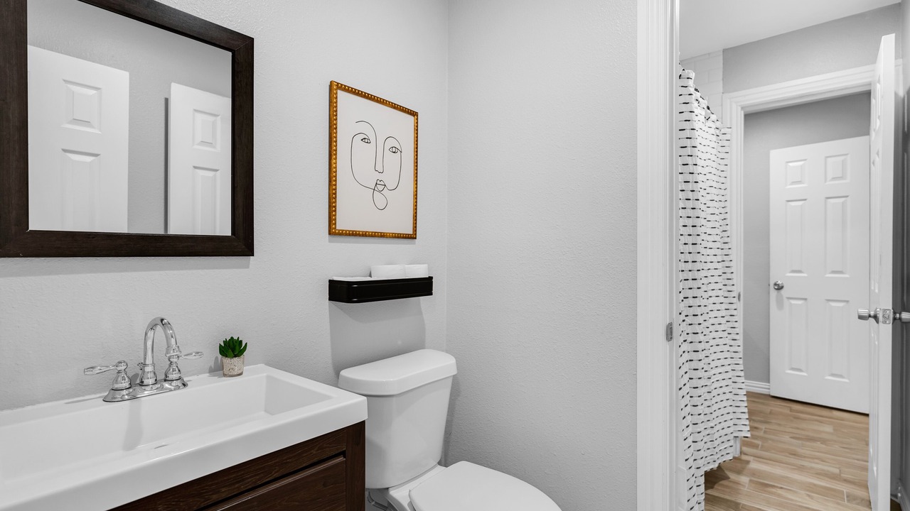 Photo of Bathroom in Farmers Branch