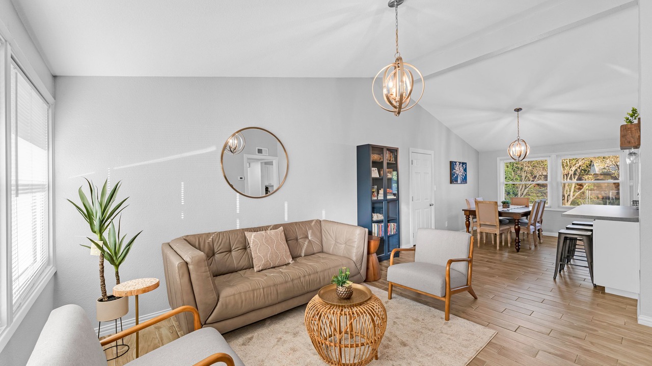 Photo of Bedroom in Farmers Branch