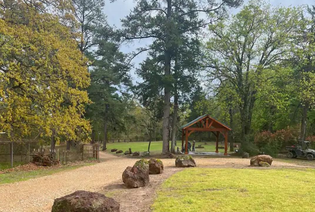 Photo of Outdoor in Avinger