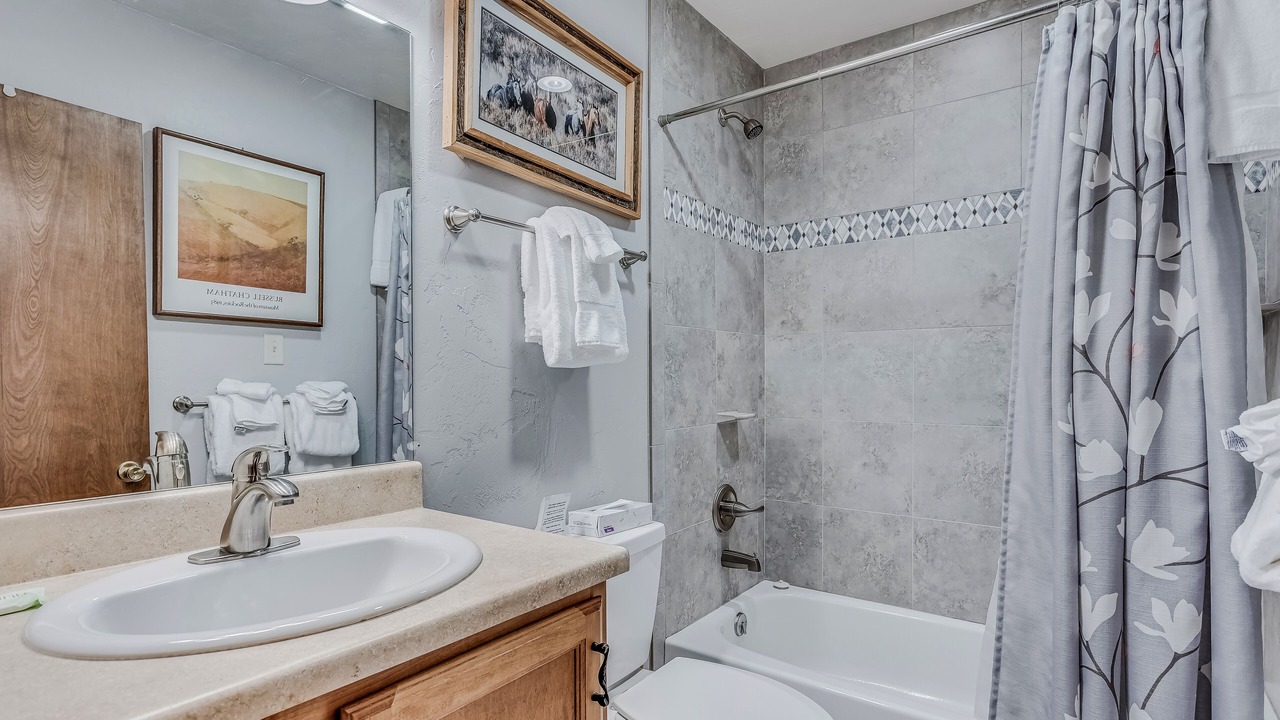 Photo of Bathroom in Clark
