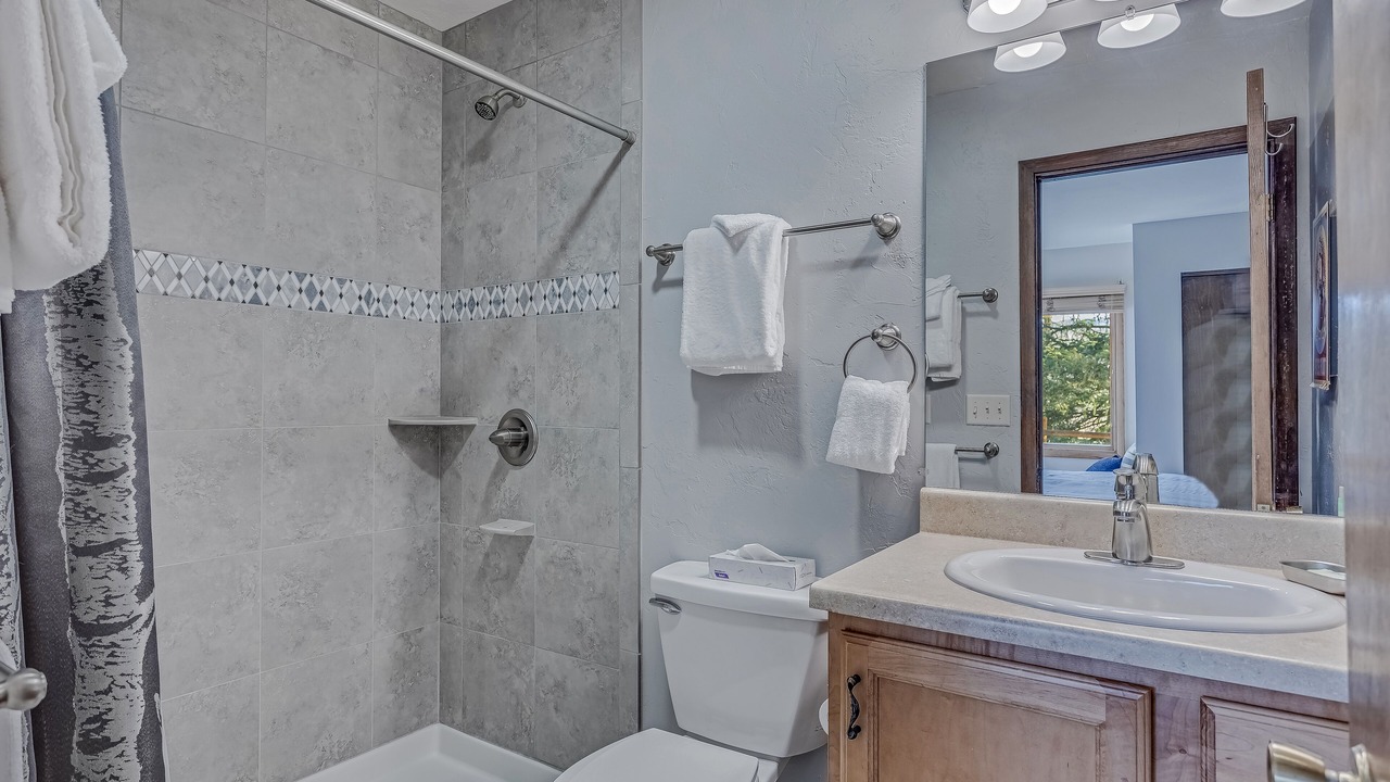 Photo of Bathroom in Clark